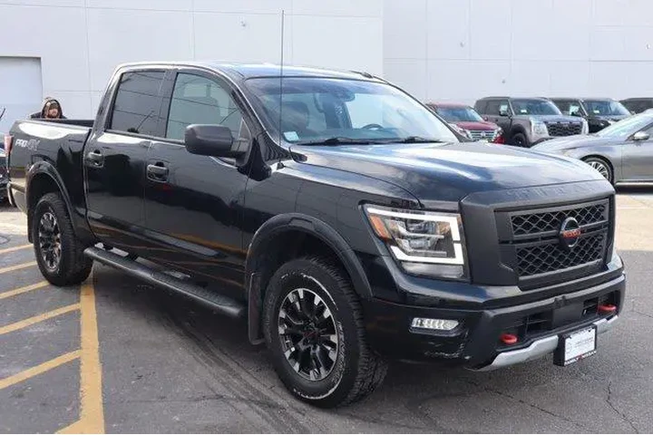 $33891 : Nissan Titan 2021 4x4 PRO-4X image 1