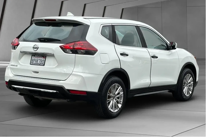 $13700 : Nissan Rogue 2020 S 4dr Cros image 4