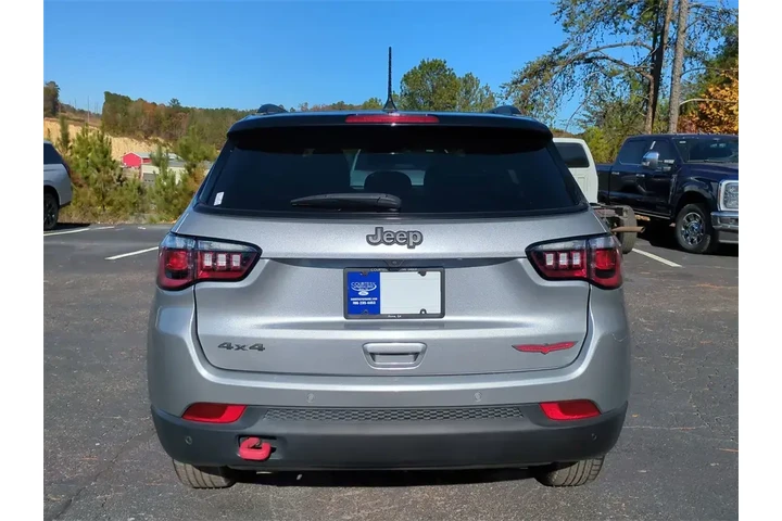 $21304 : Jeep Compass 2023 4x4 Trailh image 5