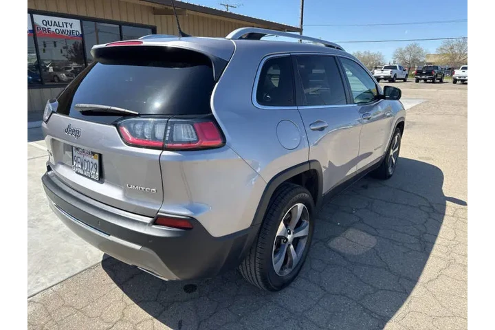 $17999 : 2019 Cherokee Limited image 6