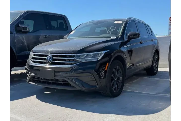 $21888 : Volkswagen Tiguan 2022 SE 4d image 3