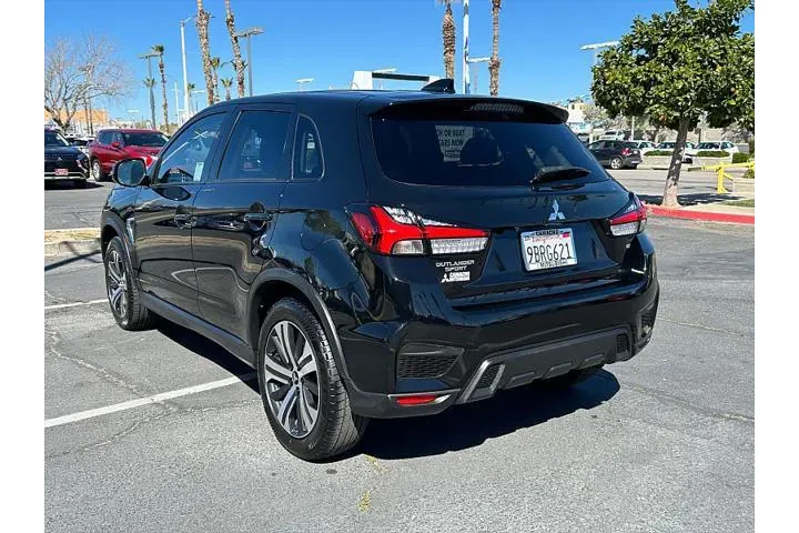 $17995 : Mitsubishi Outlander Sport 2 image 9