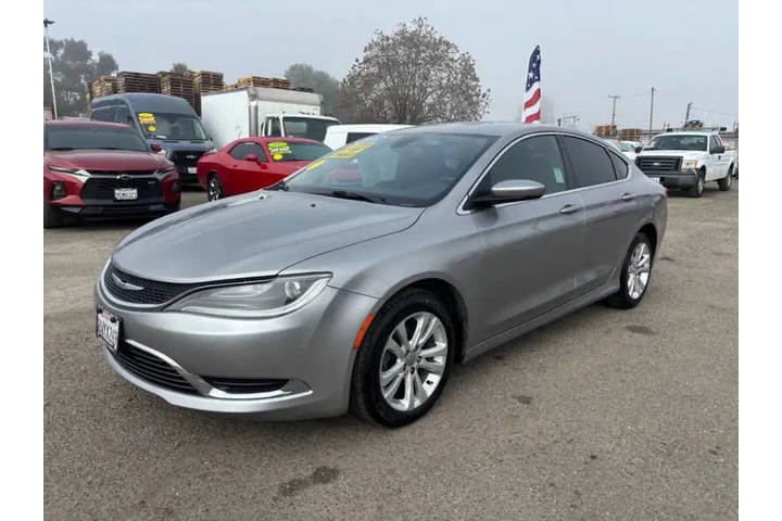 $8999 : 2016 200 Limited image 4