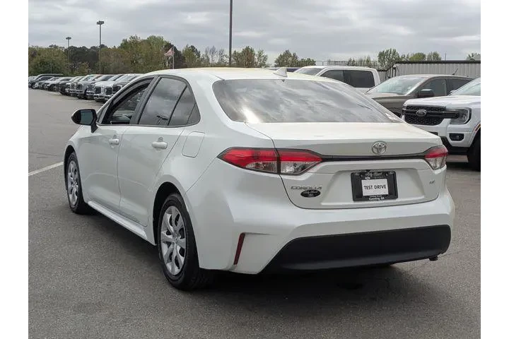 $21992 : Toyota Corolla 2024 LE 4dr S image 5