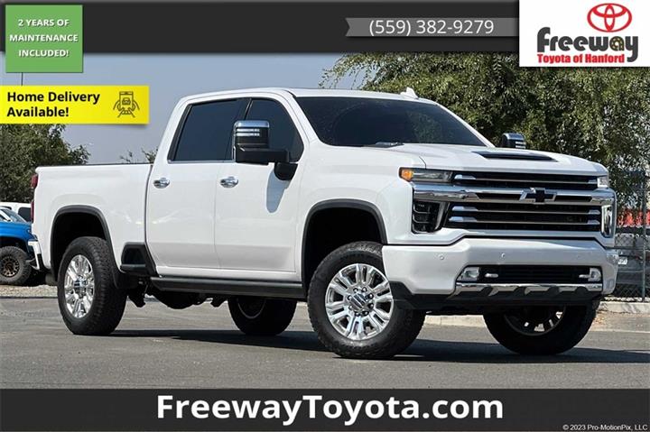 $57998 : Silverado 2500HD High Country image 1