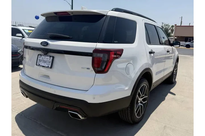 $12900 : 2016 Explorer Sport image 4