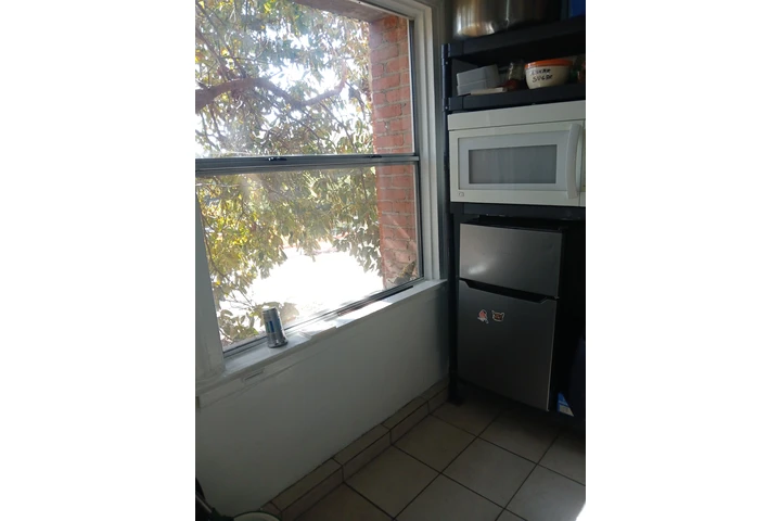 $600 : Solo comparto con mujer sola image 5