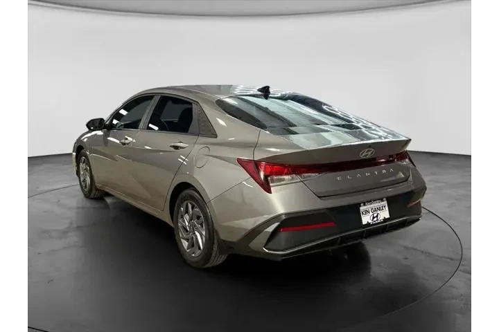 $22248 : Hyundai ELANTRA 2024 SEL 4dr image 7