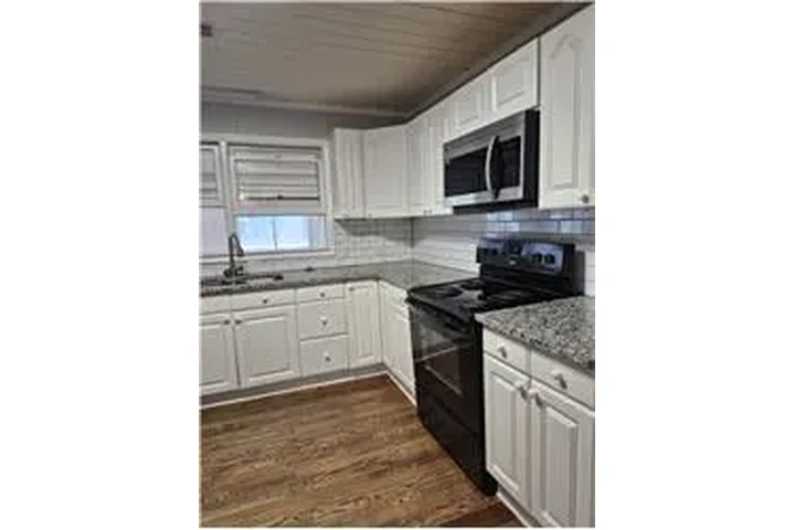 $2250 : Rental property with 4 bedro image 6