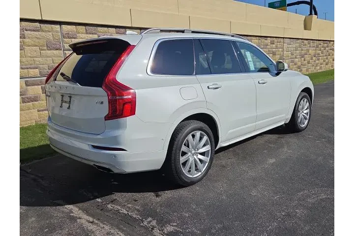 $17650 : Volvo XC90 2018 AWD T6 Momen image 8