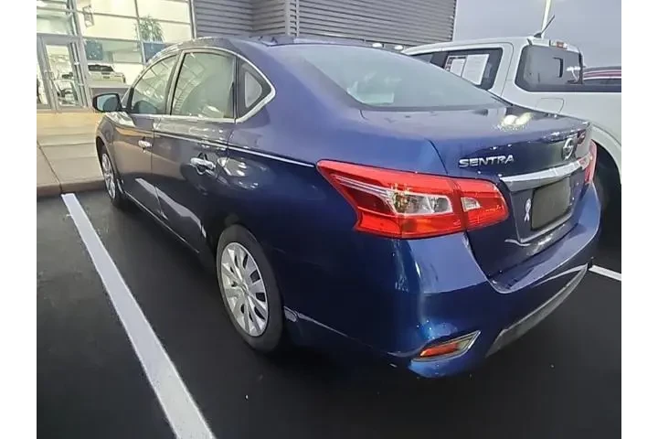 $8889 : Nissan Sentra 2017 S 4dr Sed image 4