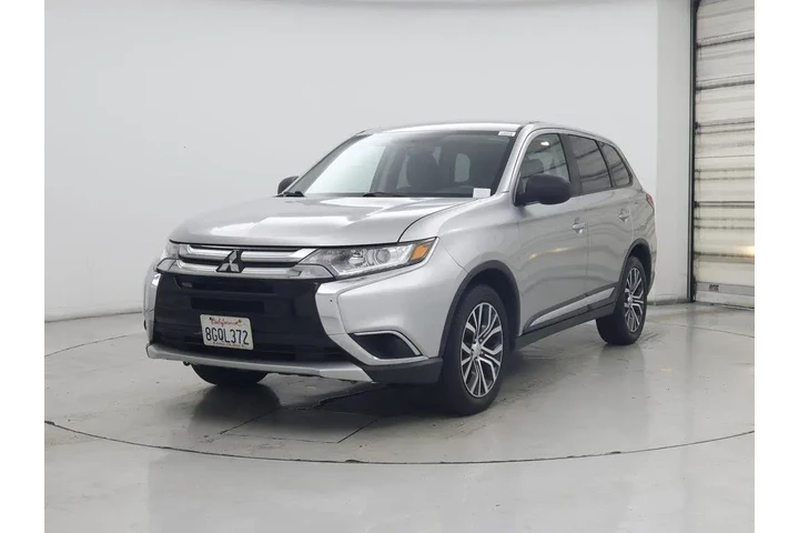 $14998 : Mitsubishi Outlander 2018 ES image 4