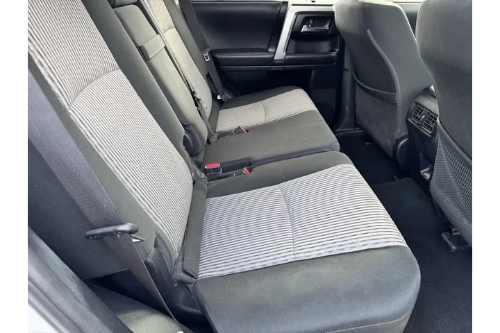 $39549 : Toyota 4Runner 2024 4x2 SR5 image 8