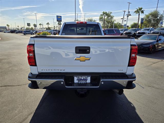 $57365 : Pre-Owned 2019 Silverado 3500 image 5