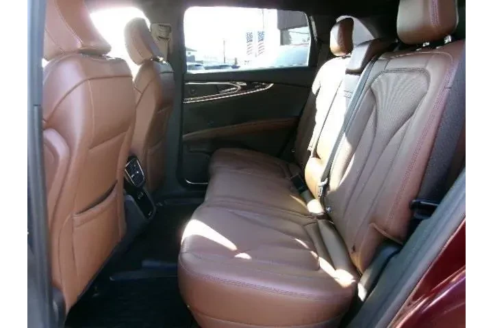 $34656 : Lincoln Nautilus 2021 AWD Re image 7