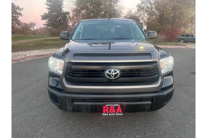 $19995 : 2017 Tundra SR image 3