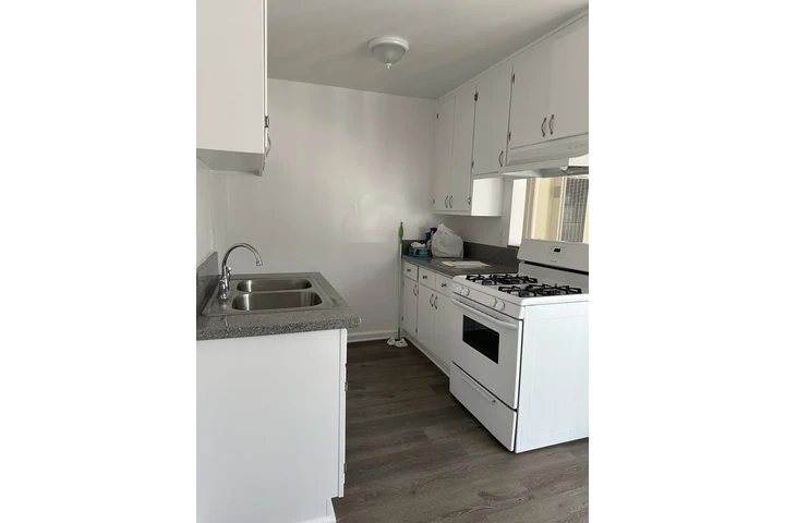 $1795 : WESTMINSTER APARTAMENTOS image 3