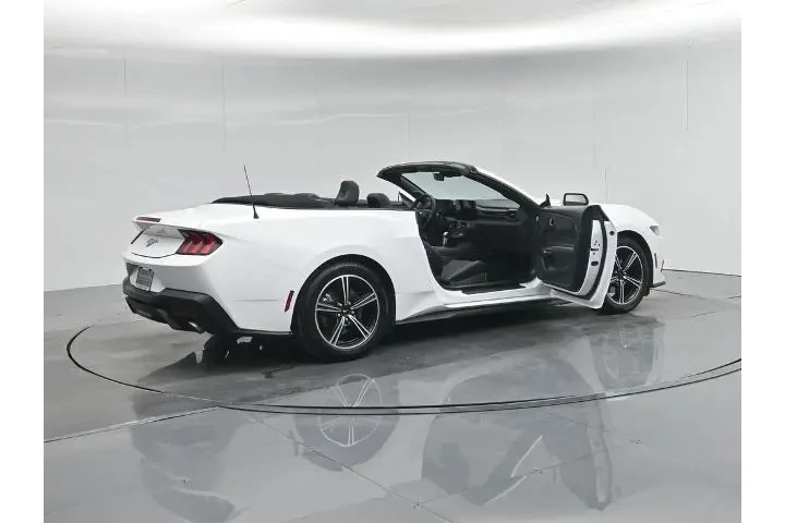 $24600 : Ford Mustang 2024 EcoBoost 2 image 6