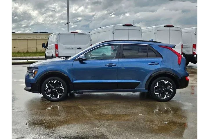 $23825 : Kia Niro EV 2024 Wind 4dr Cr image 6