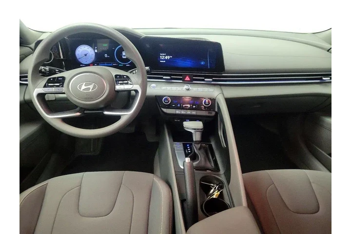 $22998 : Hyundai ELANTRA 2024 SEL 4dr image 9