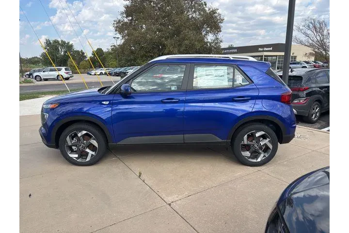 $23498 : Hyundai VENUE 2025 Limited 4 image 2