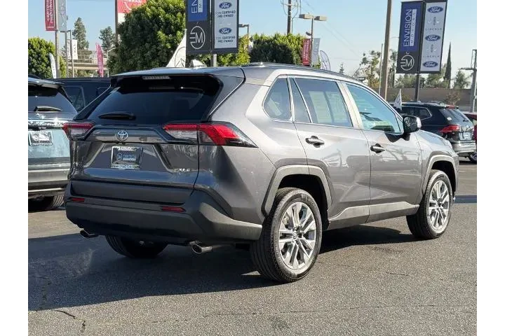 $32994 : Toyota RAV4 2024 XLE Premium image 8