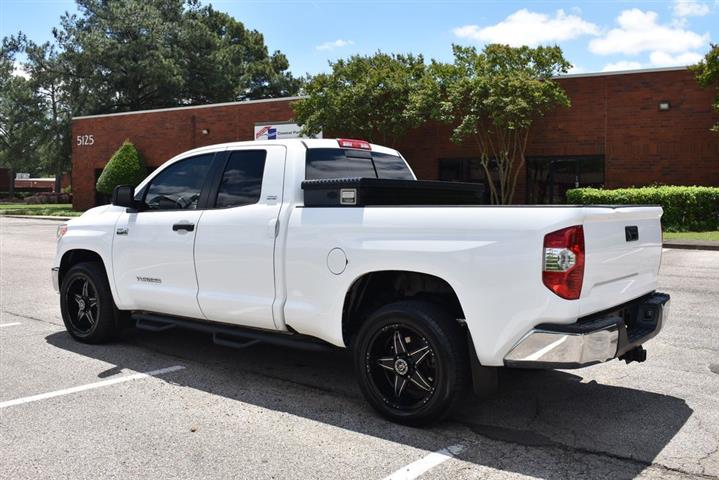 2015 Tundra SR5 image 7