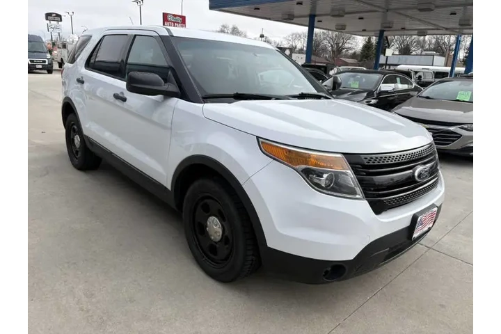 $8990 : 2013 Explorer Police Intercep image 5