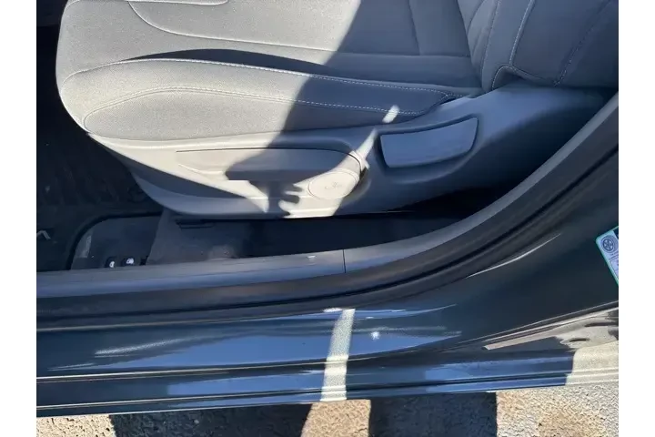 $20500 : Hyundai ELANTRA 2025 SEL Spo image 5