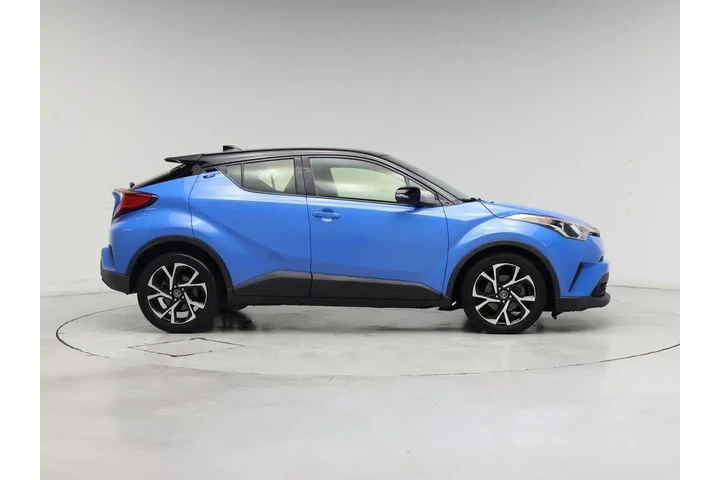 $18998 : Toyota C-HR 2019 XLE 4dr Cro image 7