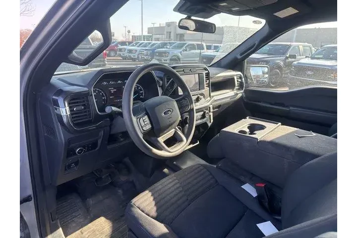 $32500 : Ford F-150 2023 4x4 XL 4dr S image 9