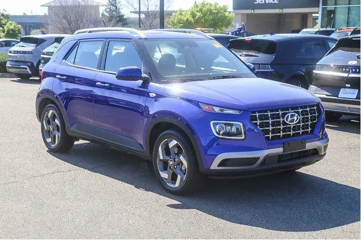 $19891 : Hyundai VENUE 2024 Limited 4 image 6