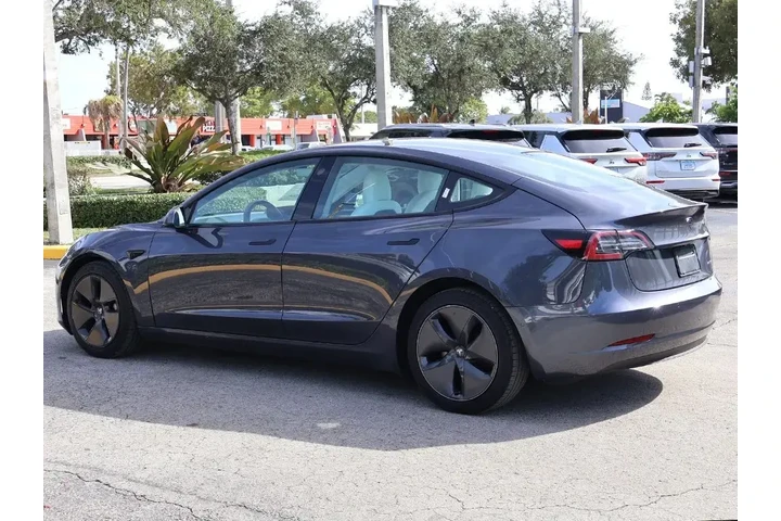 $21390 : Tesla Model 3 2021 AWD Long image 10