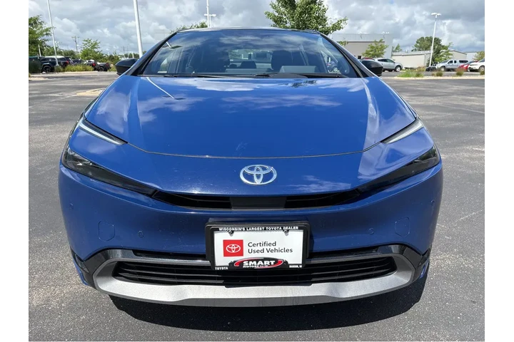 $28434 : Gold Certified2023 Prius Limi image 8