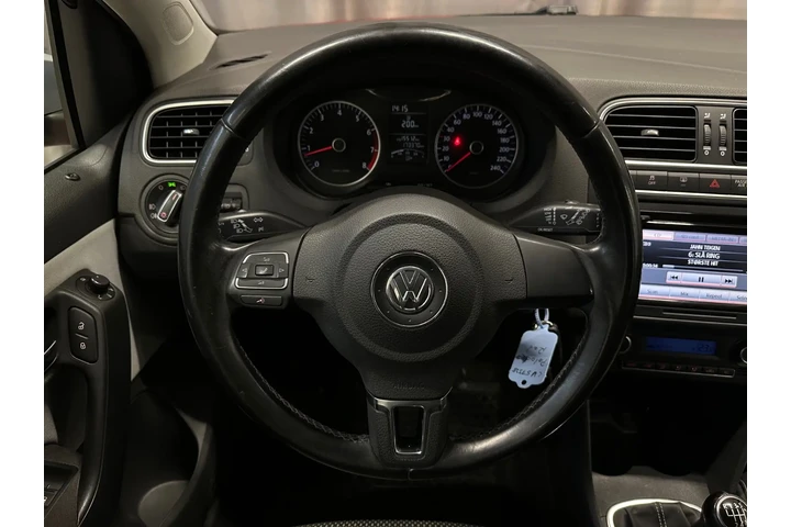 $3500 : Volkswagen Polo 2010 image 8