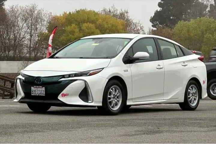 $16990 : Toyota Prius Prime 2017 Plus image 8