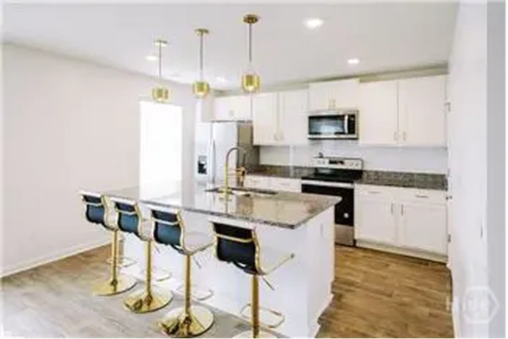 $2495 : Rental property with 4 bedro image 5