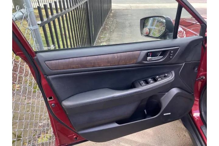$12999 : 2017 Outback 2.5i Limited image 9