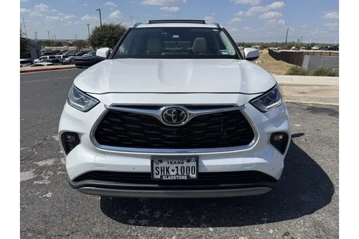 $39437 : Toyota Highlander 2022 AWD P image 8