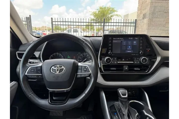 $31995 : Toyota Highlander 2021 AWD X image 5