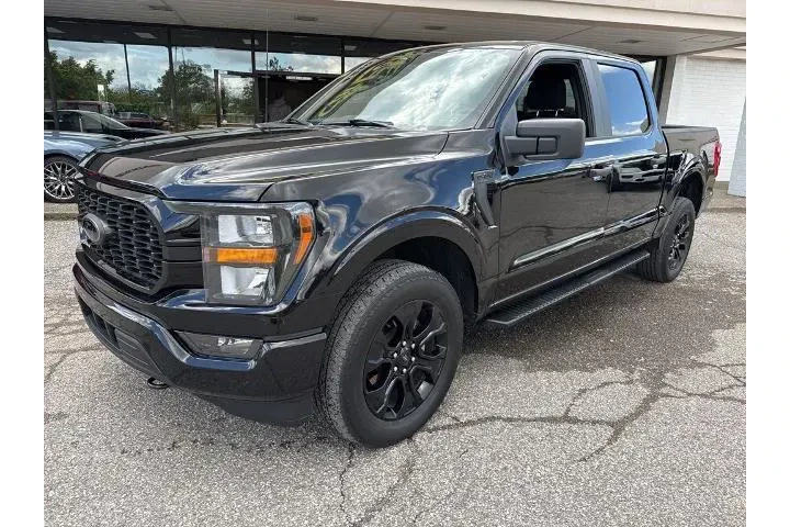 $36735 : Ford F-150 2023 4x4 XL 4dr S image 5