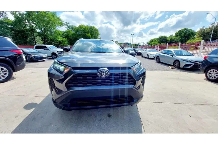 $16500 : 2019 RAV4 LE image 2