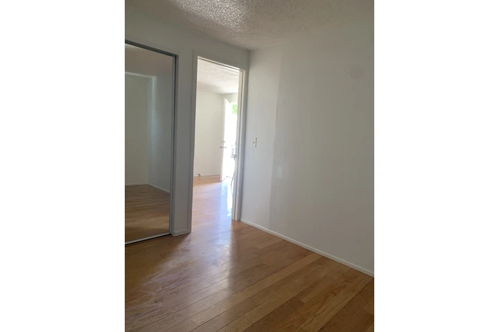 $1800 : Casa privada Huntington Park image 9