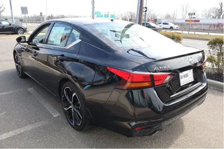 $18769 : Nissan Altima 2024 2.5 SR 4d image 8