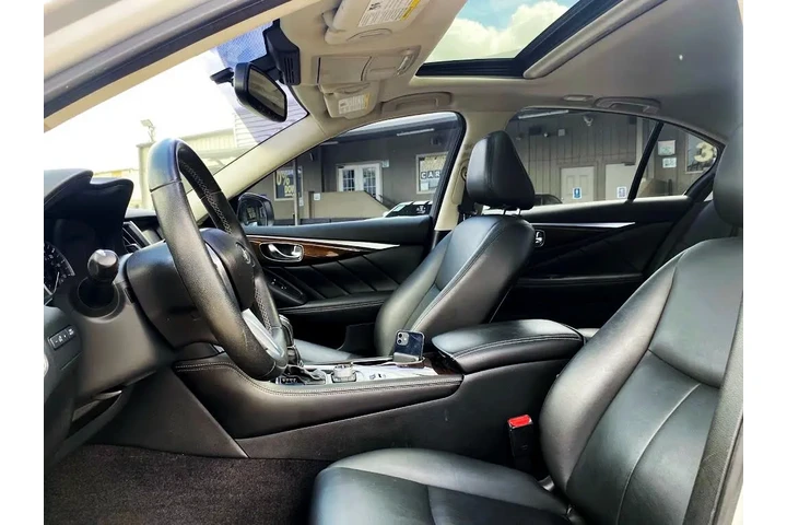 2019 Q50 3.0t LUXE image 7