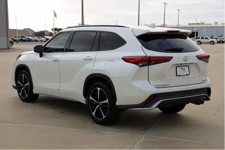 $27811 : Toyota Highlander 2021 XSE 4 image 6