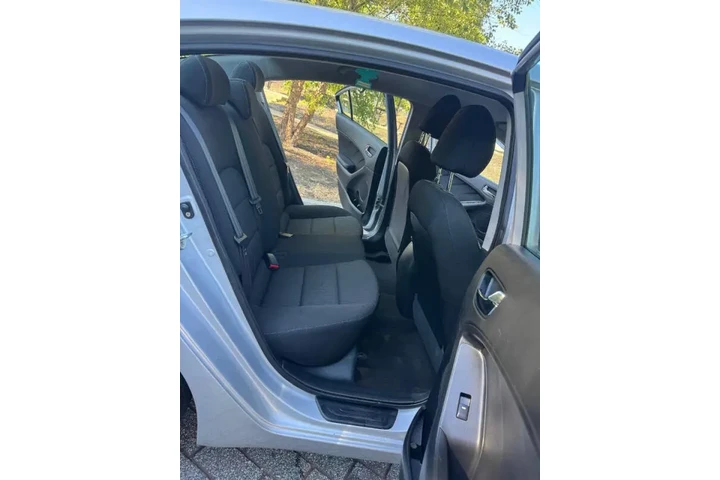 $6000 : 2016 Forte LX image 10