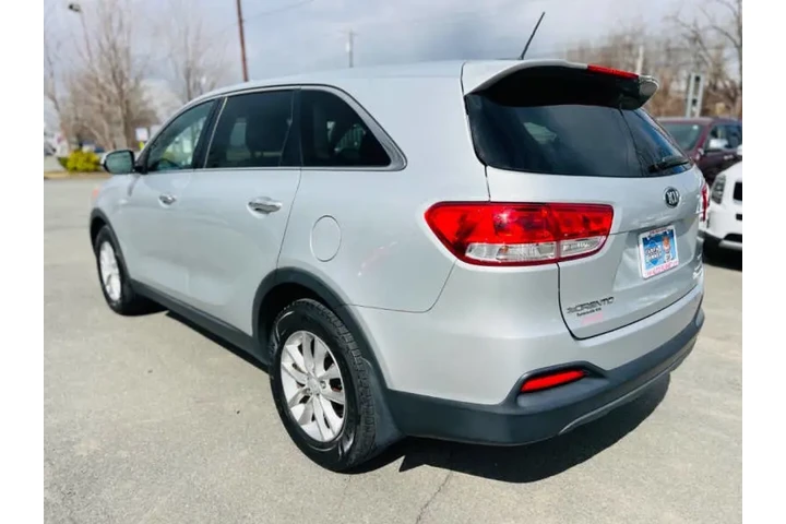 $11995 : 2016 Sorento L image 9