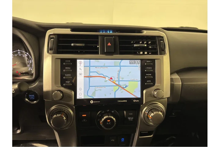 $42997 : Gold Certified2022 4Runner SR image 6
