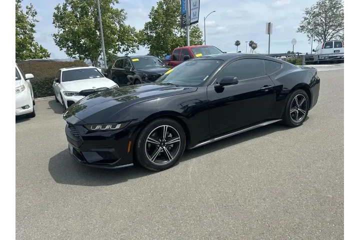 $35888 : Ford Mustang 2025 EcoBoost 2 image 5